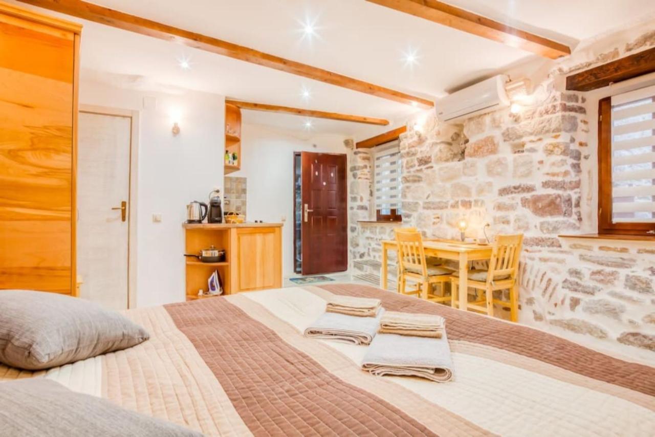 Kotor Bagus - Cozy Boutique Old Town Studio With Seaview Terrace Esterno foto