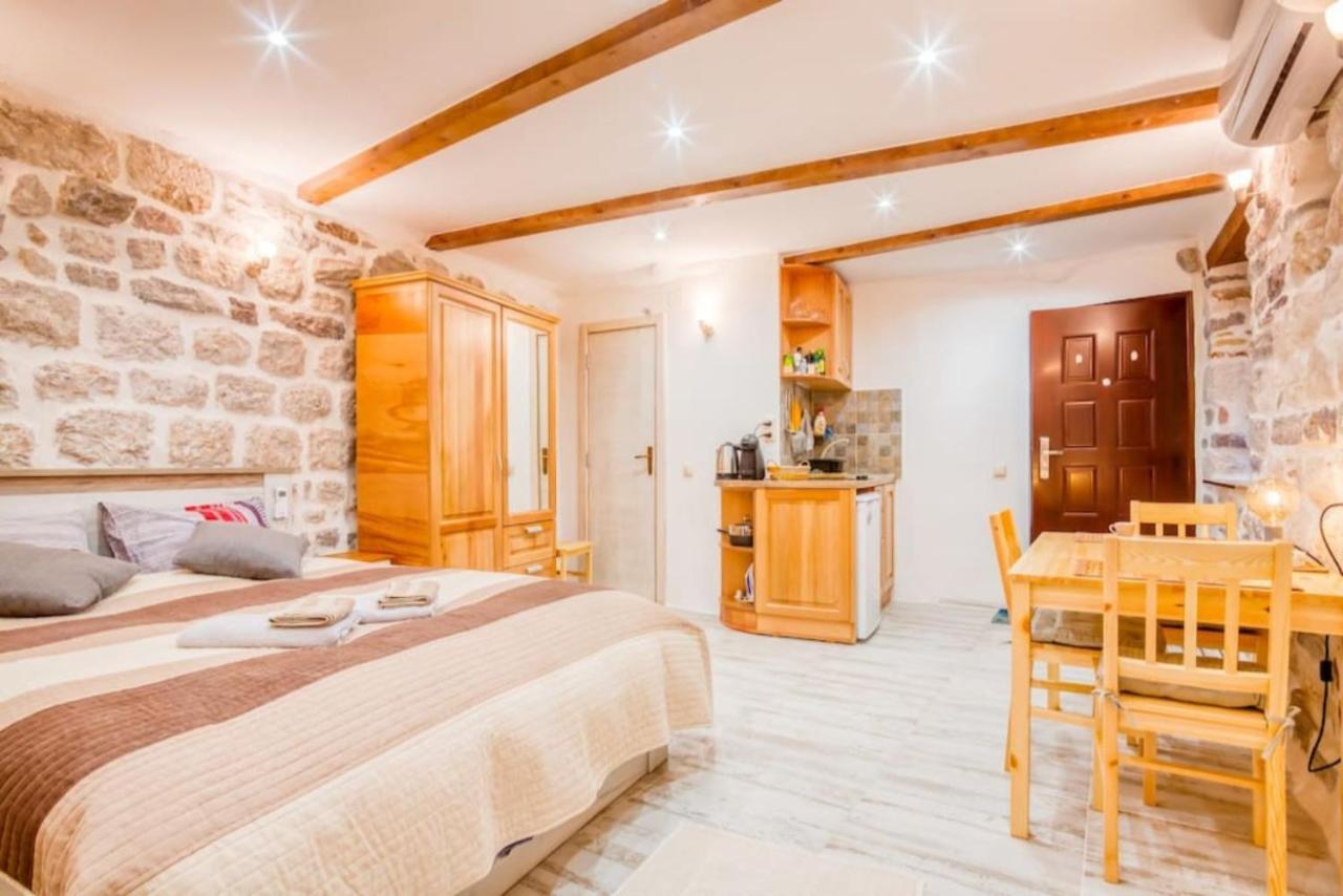 Kotor Bagus - Cozy Boutique Old Town Studio With Seaview Terrace Esterno foto